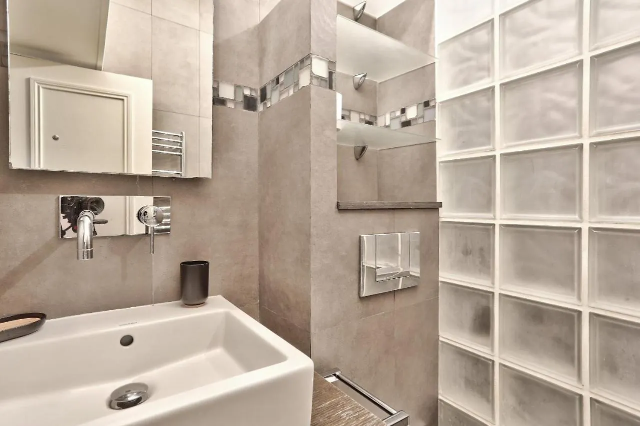 Apartment Studio Mezzanine Quartier Luxembourg Free Netflix Paris France